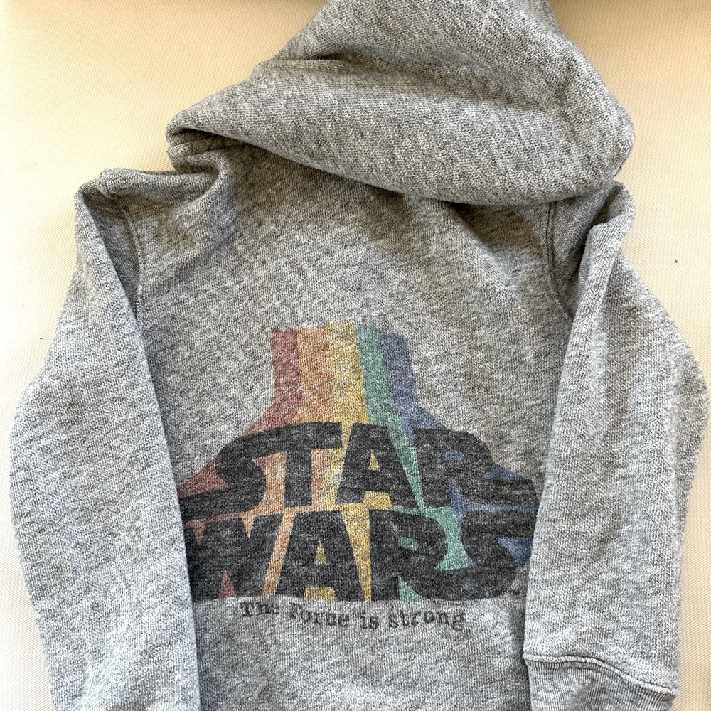 Star Wars Hoodie.  Gray with rainbow effect over Star Wars logo. Youth Small.